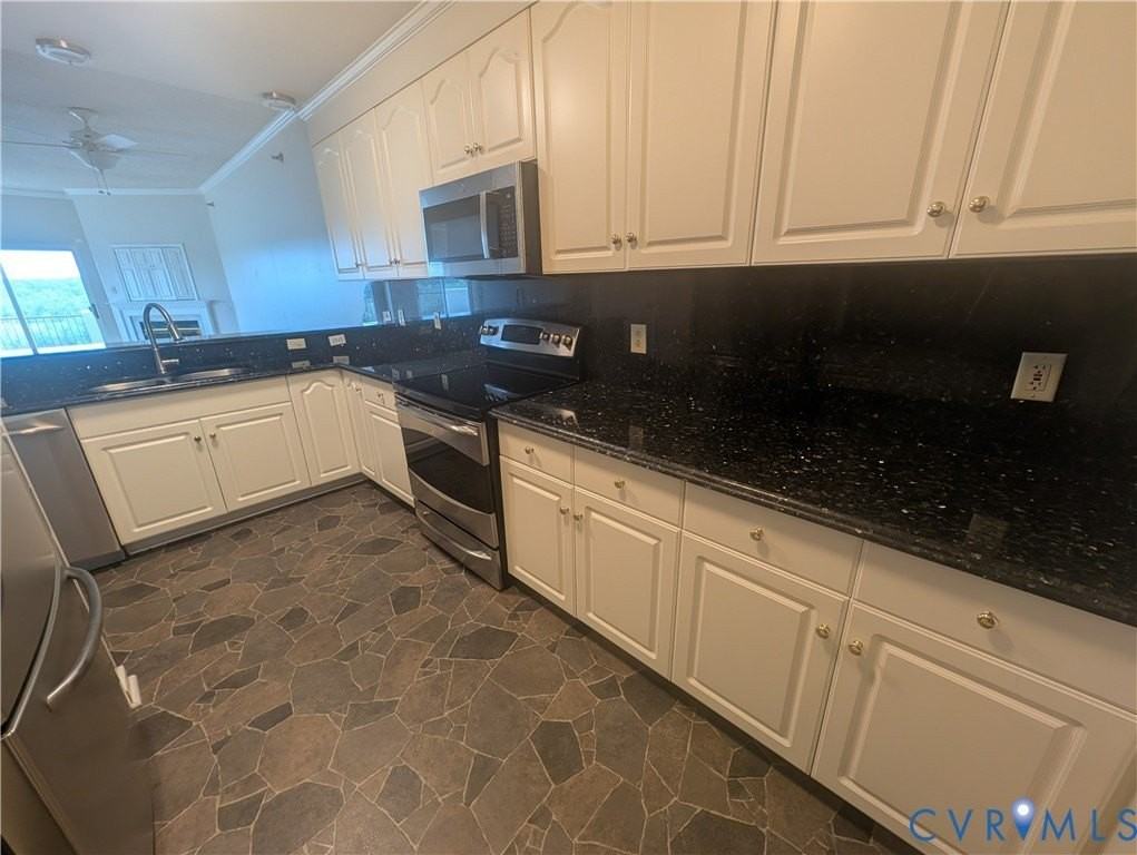 301 Beacon Ridge Dr #703 - Photo 6 of 50