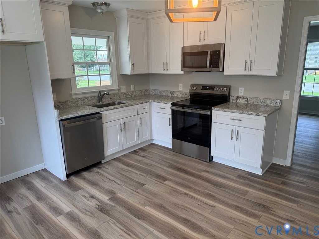 2417 Ramsey Ct - Photo 3 of 22