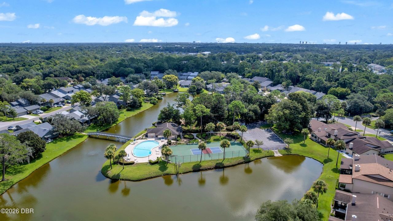 172 Deer Lake Cir - Photo 2 of 50