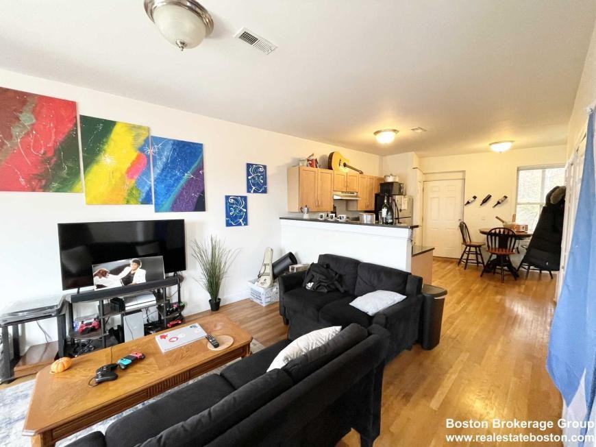 157 Marcella St - Photo 2 of 10