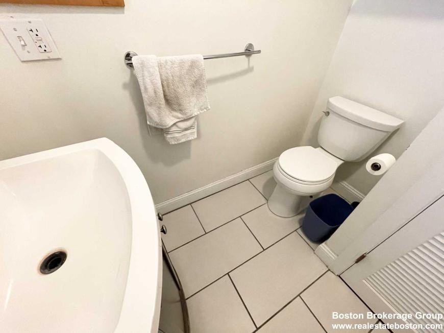 157 Marcella St - Photo 3 of 10