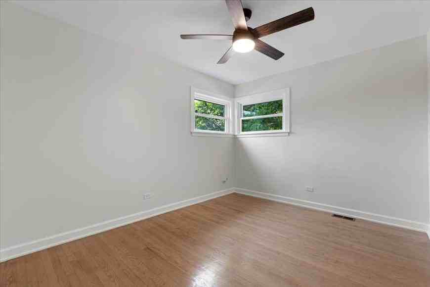 11358 S Rockwell St - Photo 5 of 10