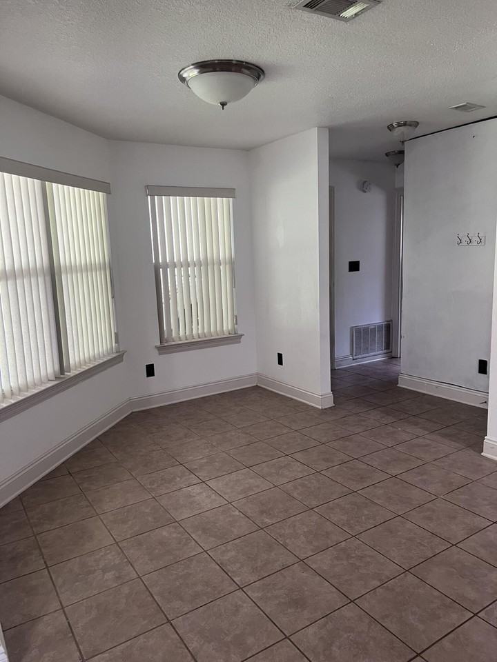591 Ridge Lake Rd - Photo 6 of 36