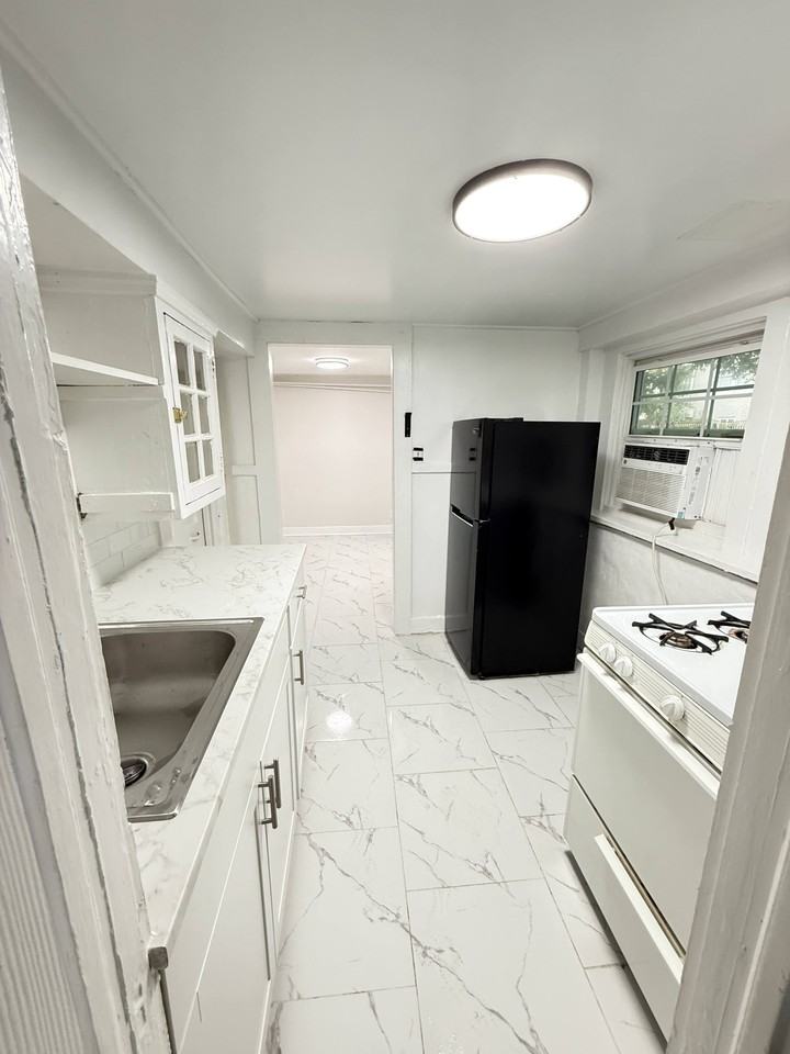 7904 St Charles - L6 #L6 - Photo 7 of 11