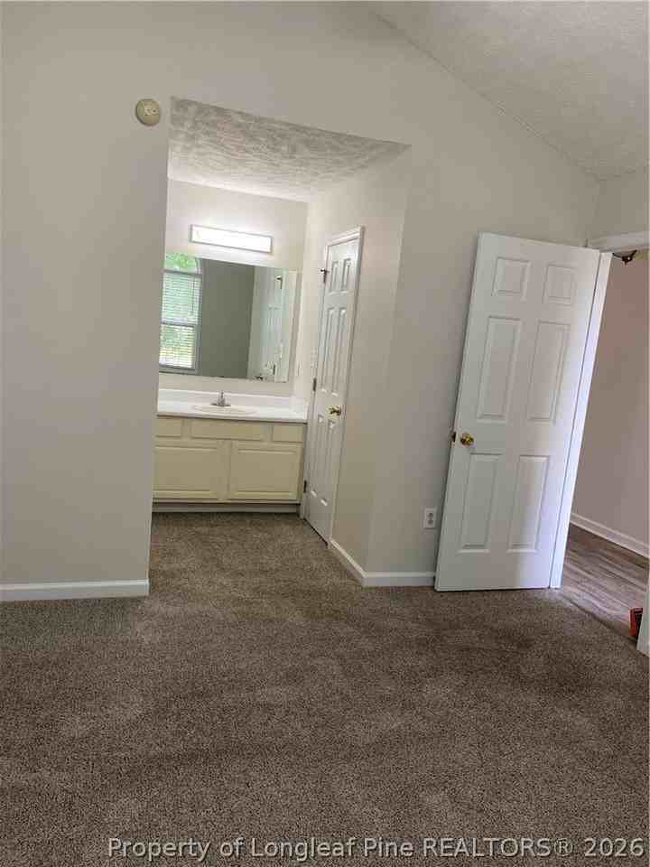 183 Independence Dr - Photo 4 of 15