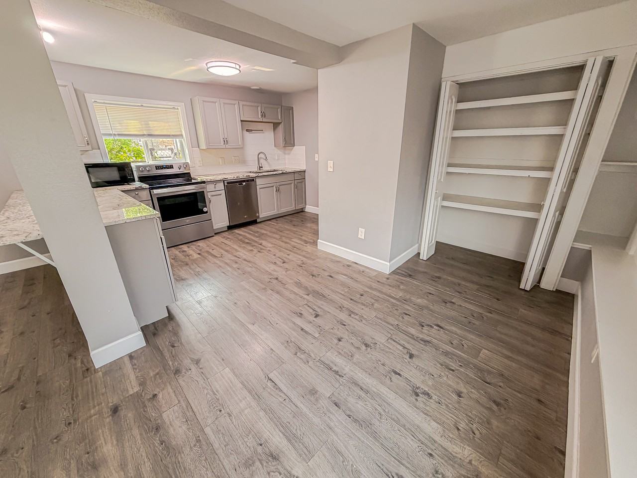 1813 Cheyenne Pl #B - Photo 2 of 10