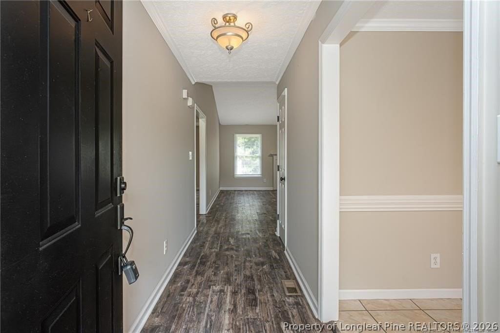 402 Roundtree Dr - Photo 6 of 41