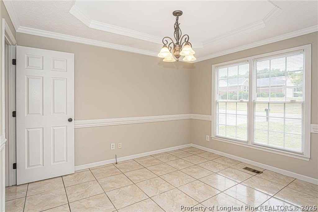 402 Roundtree Dr - Photo 7 of 41