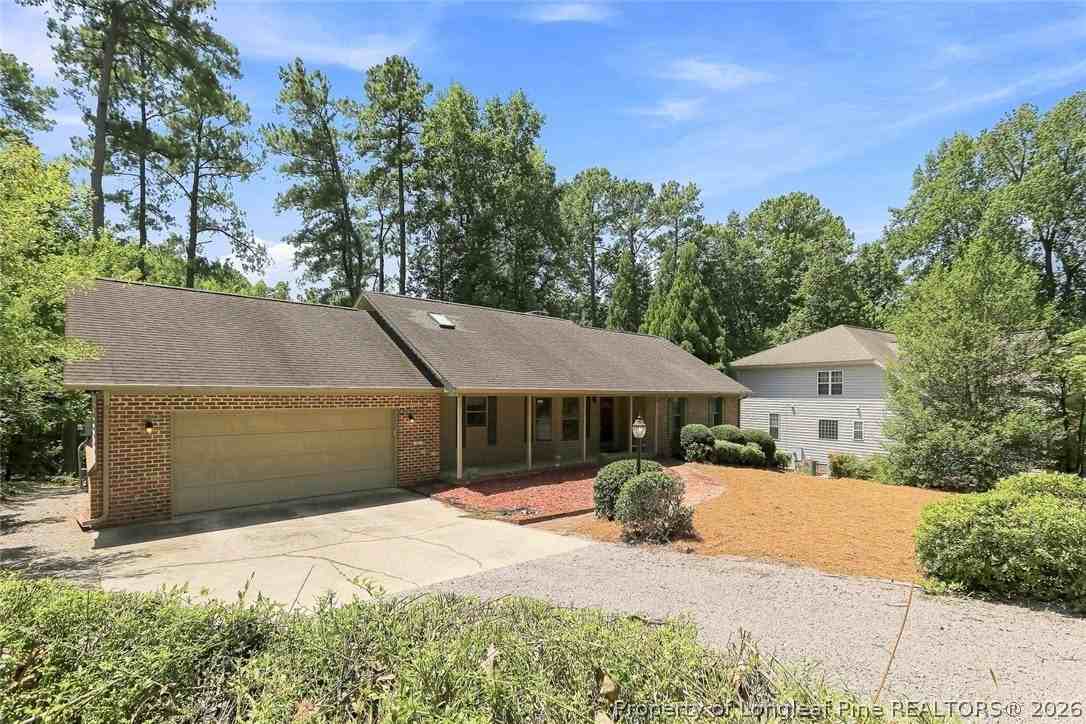 709 Essex Ct - Photo 2 of 29