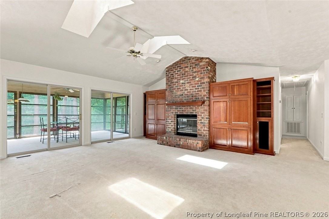 709 Essex Ct - Photo 6 of 29