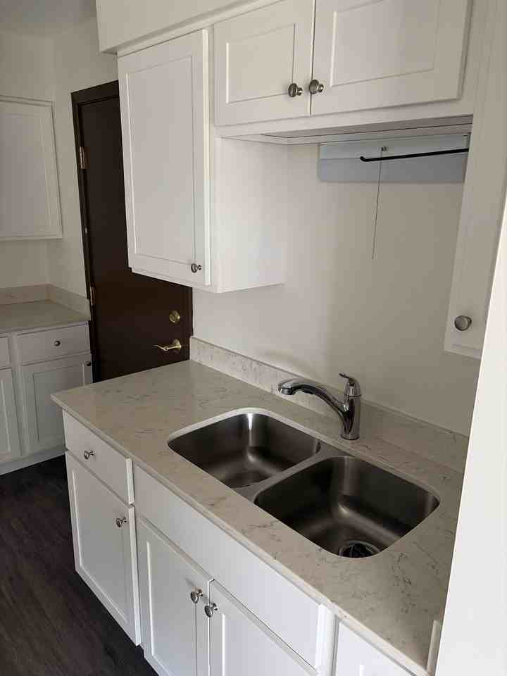 10712 Mary Ln #3A - Photo 2 of 7