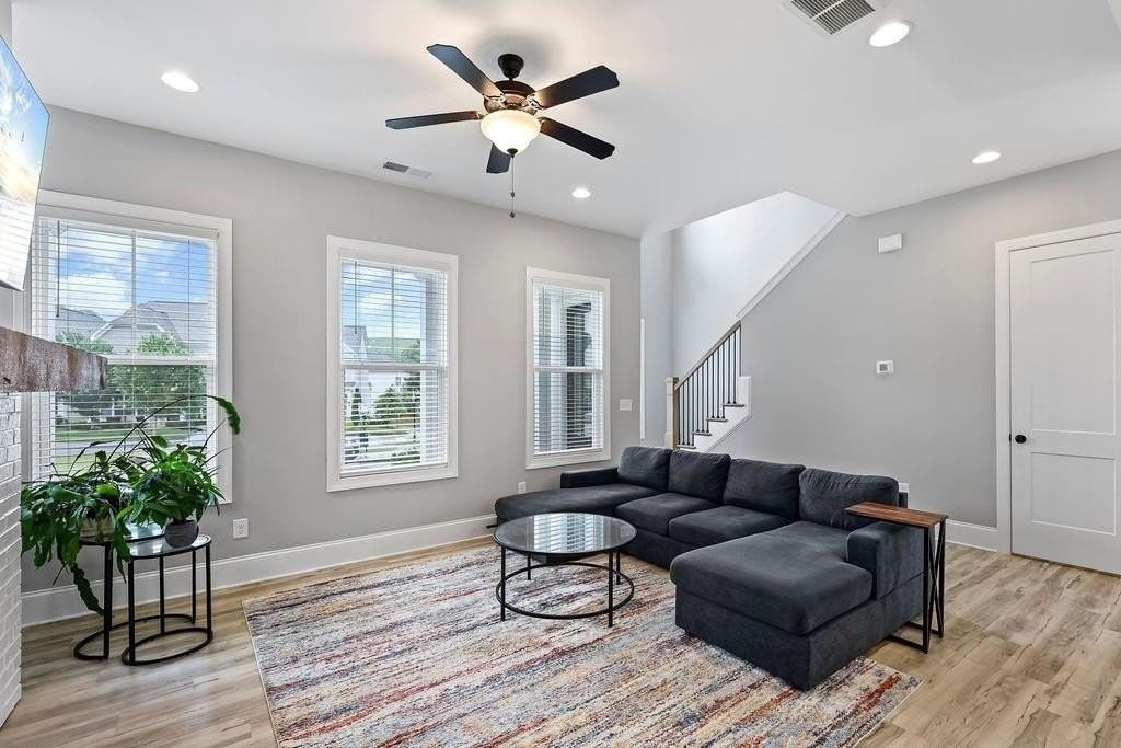 2018 Cobblestone Way - Photo 5 of 35