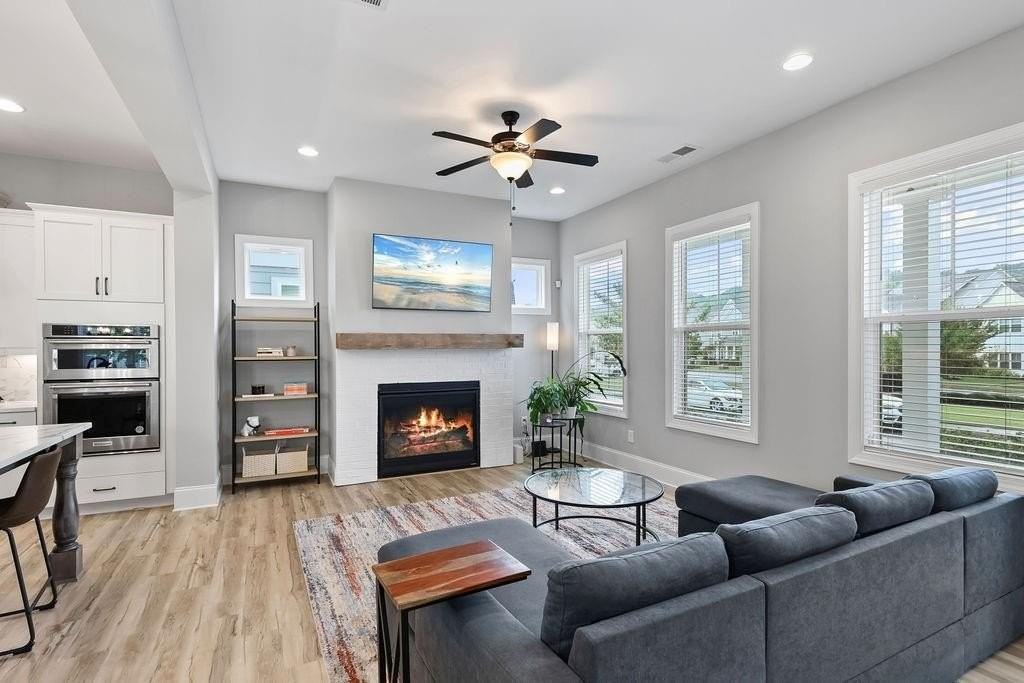 2018 Cobblestone Way - Photo 6 of 35