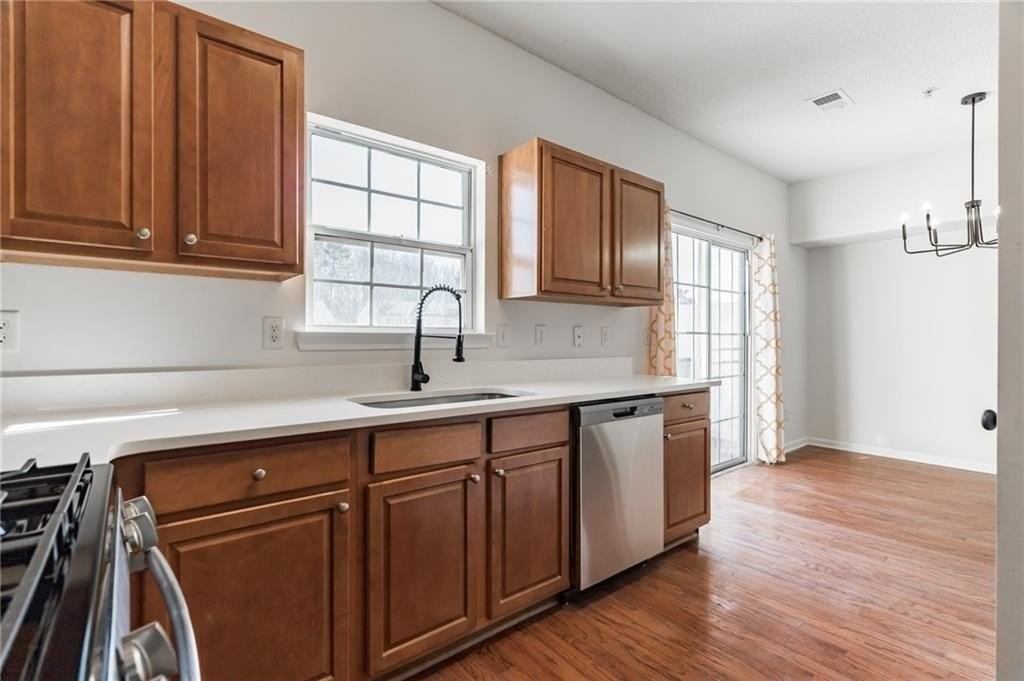 520 Dragonfly Ct - Photo 6 of 27