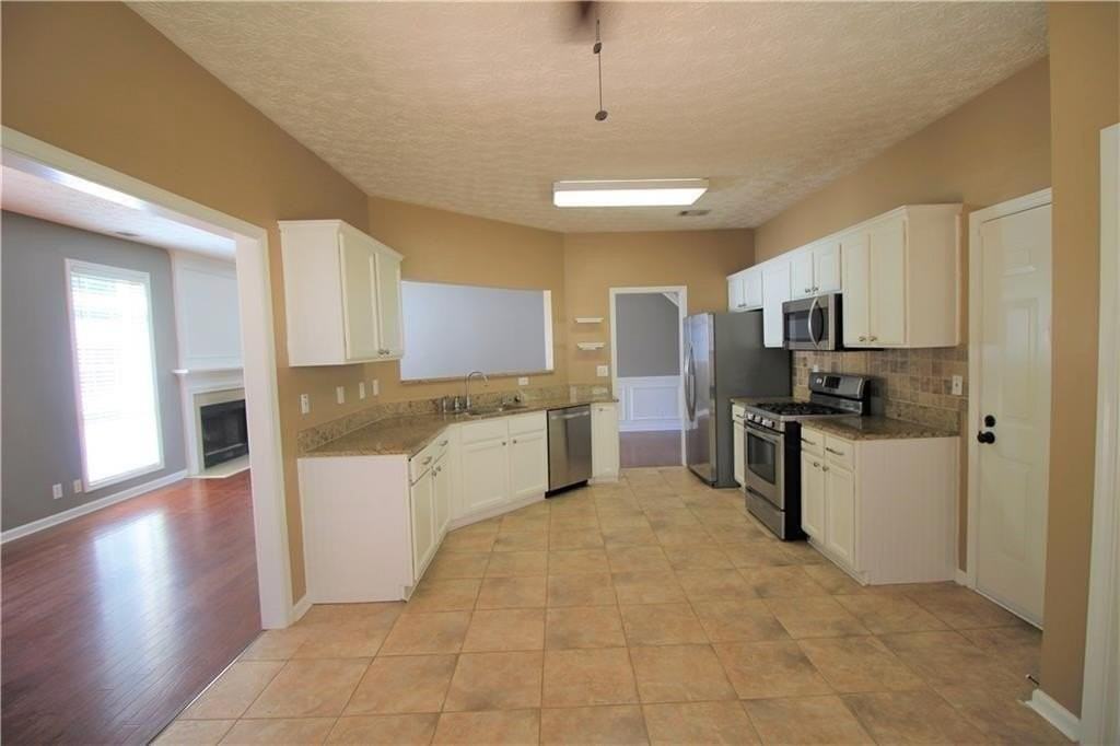 235 Cadence Ct - Photo 6 of 21