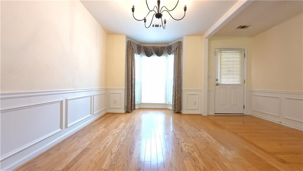 135 Friars Head Dr - Photo 2 of 36