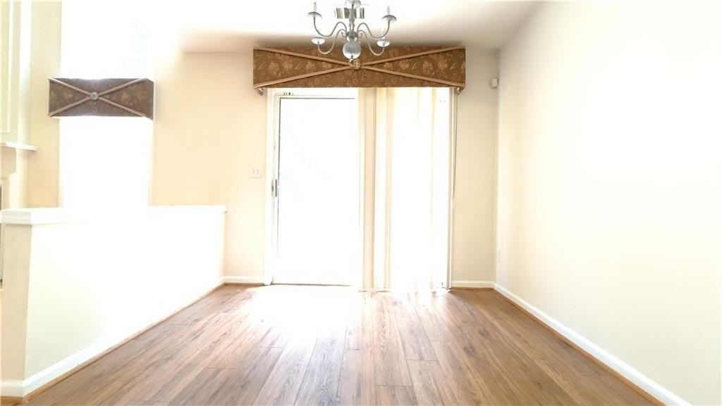 135 Friars Head Dr - Photo 4 of 36