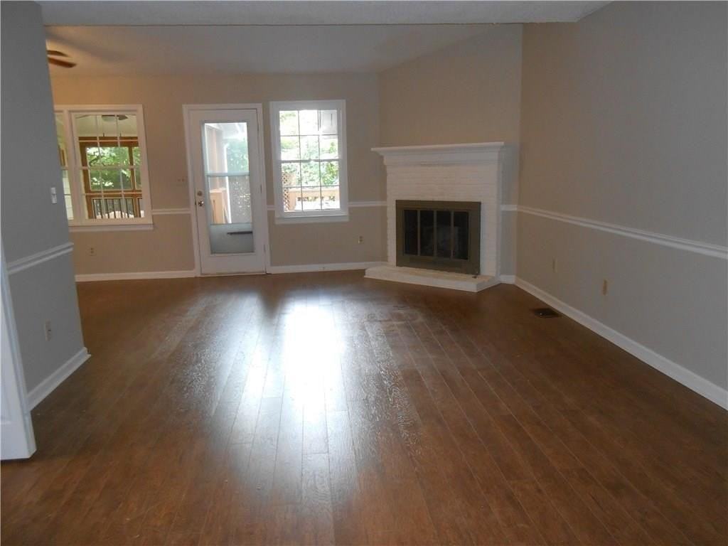 1135 Country Club Pl Nw - Photo 3 of 27