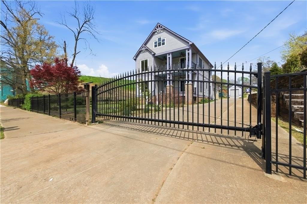 850 Ormewood Ave Se #A - Photo 3 of 45