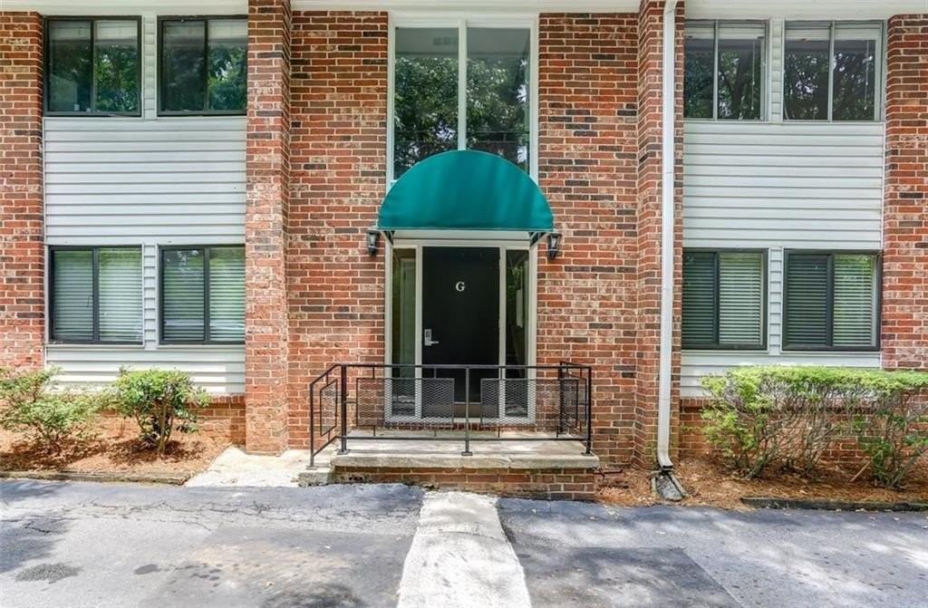 4266 Roswell Rd Ne #G4 - Photo 2 of 21