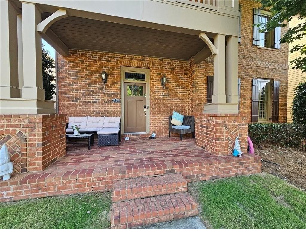 10924 Waters Rd - Photo 2 of 44
