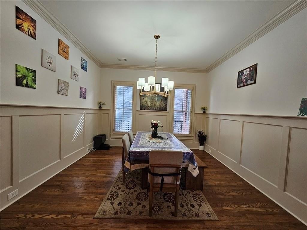 10924 Waters Rd - Photo 7 of 44