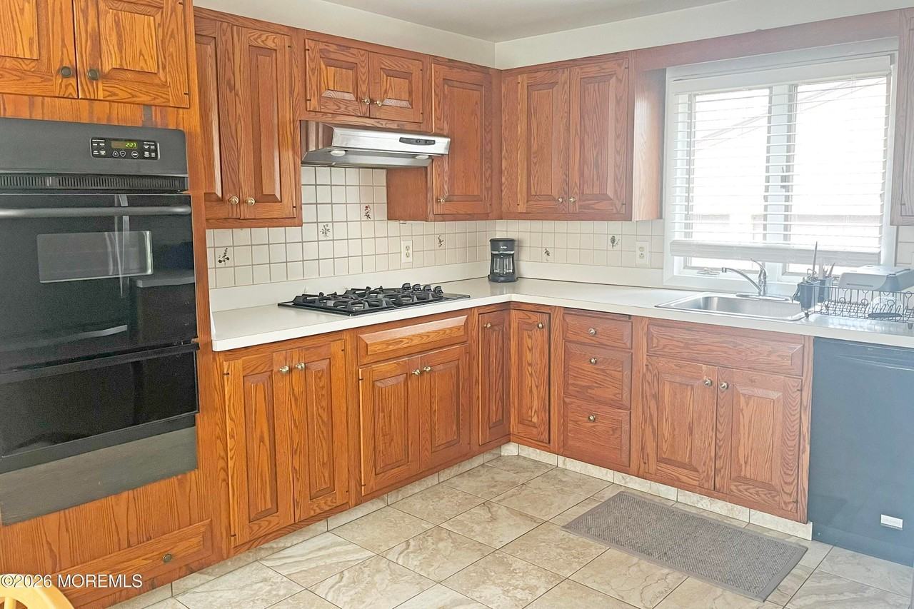 416 Salem Ave - Photo 6 of 20