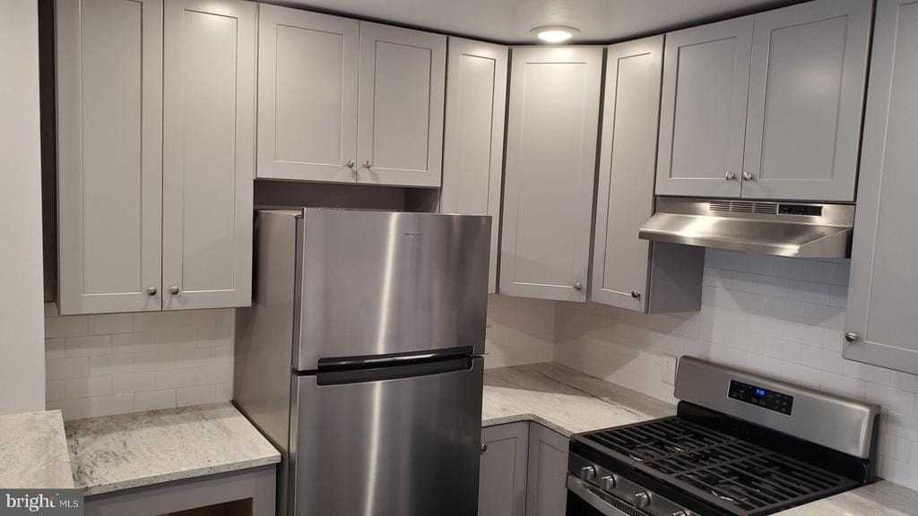 315 Monroe St - Photo 4 of 16