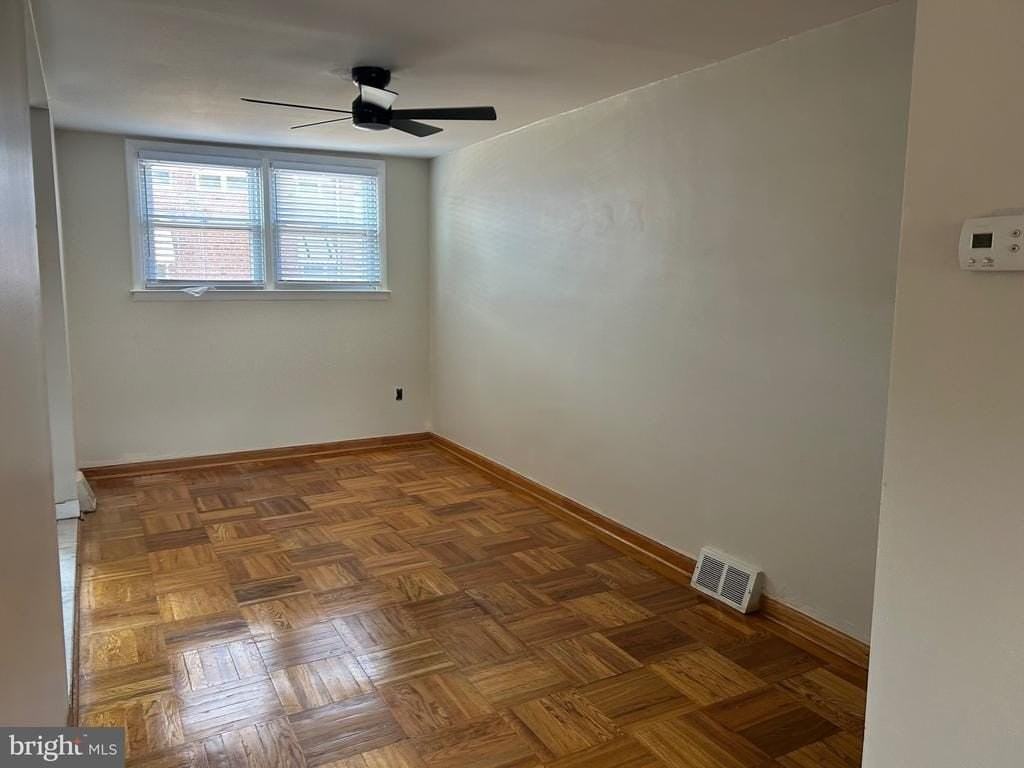 1538 Curtin St - Photo 4 of 15