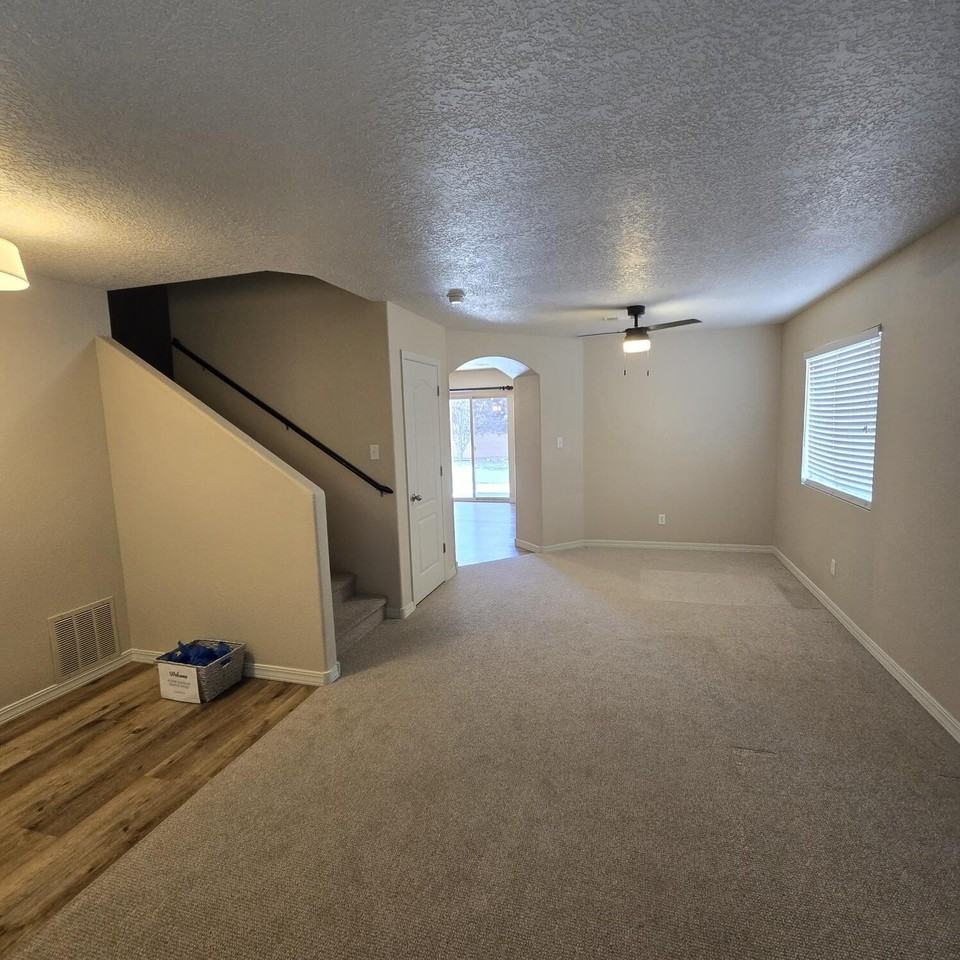 9101 Old Mill St Nw - Photo 4 of 35