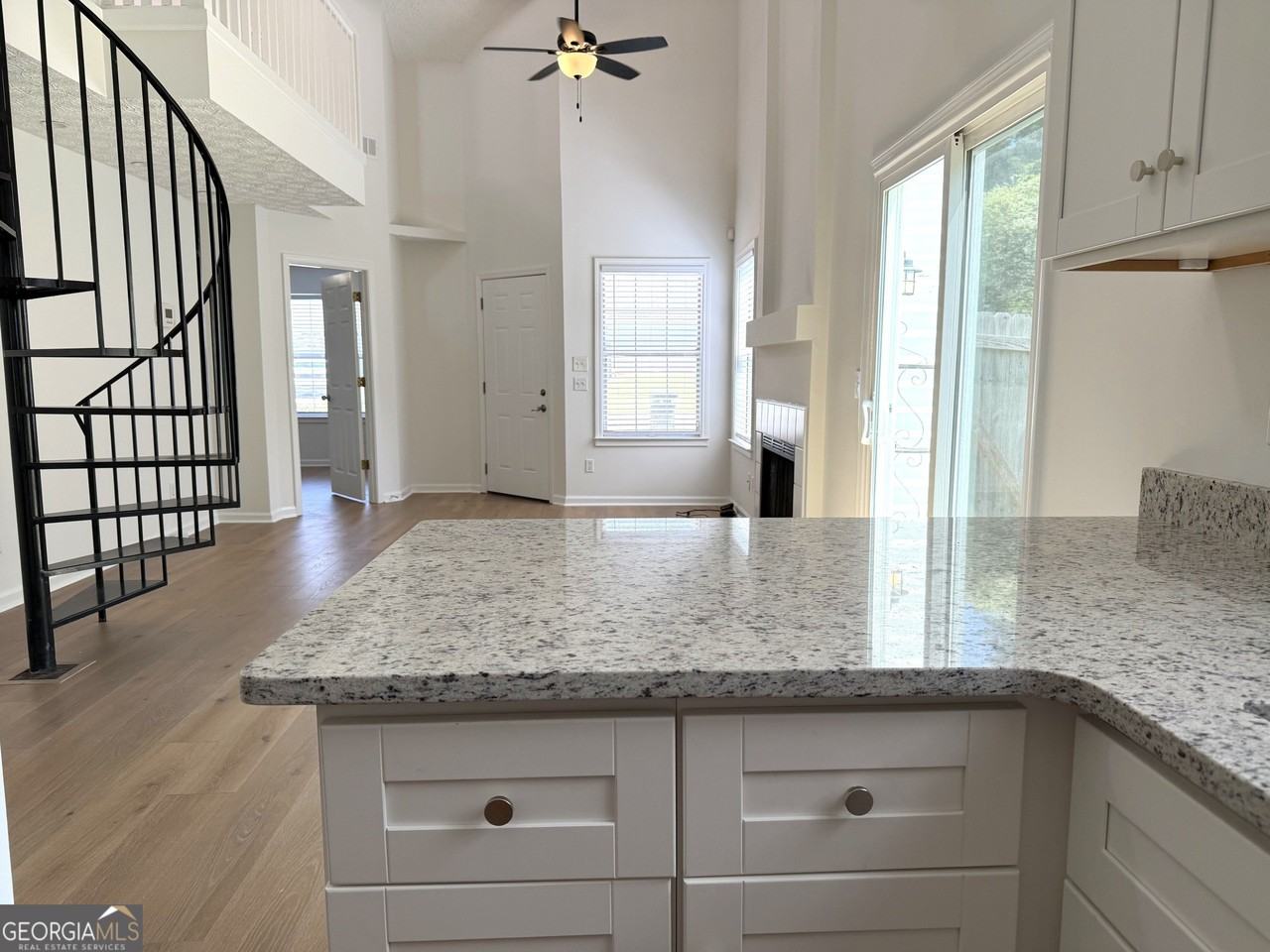 2802 Pine Valley Way Nw - Photo 3 of 16