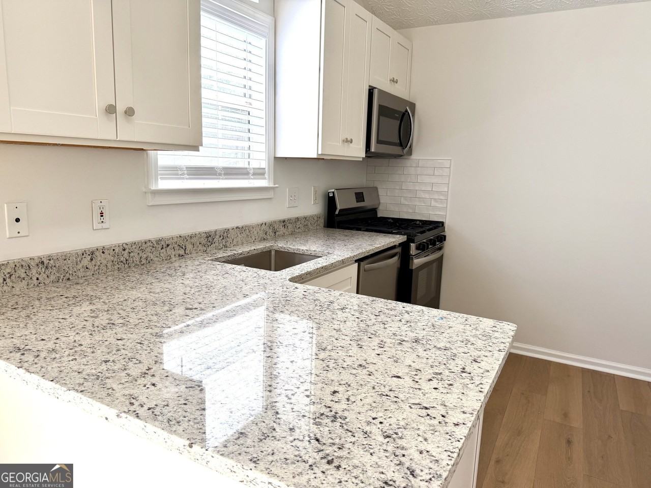 2802 Pine Valley Way Nw - Photo 4 of 16