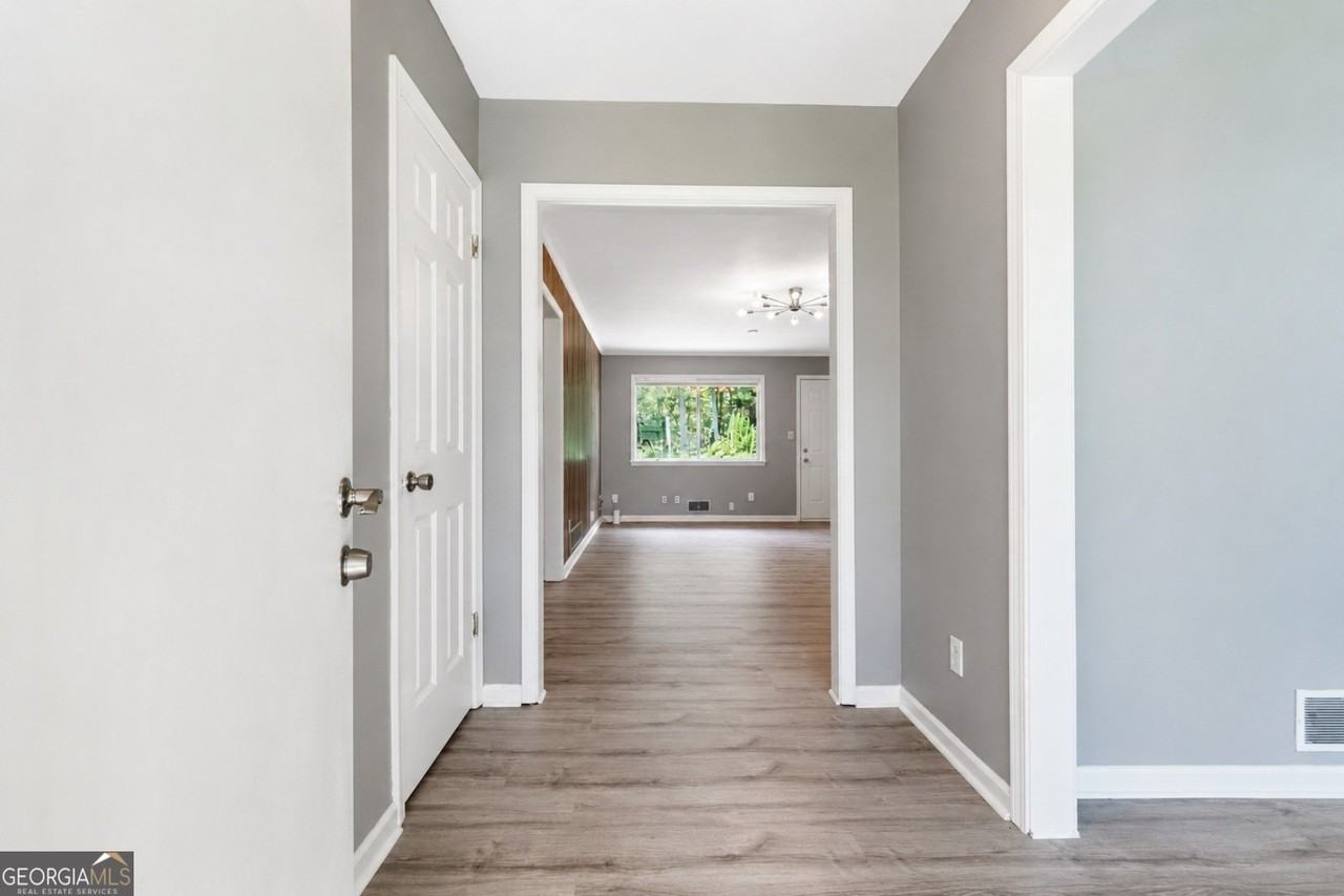 3605 Flat Shoals Rd - Photo 3 of 36