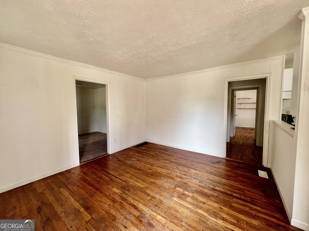 145 Herring St - Photo 5 of 21