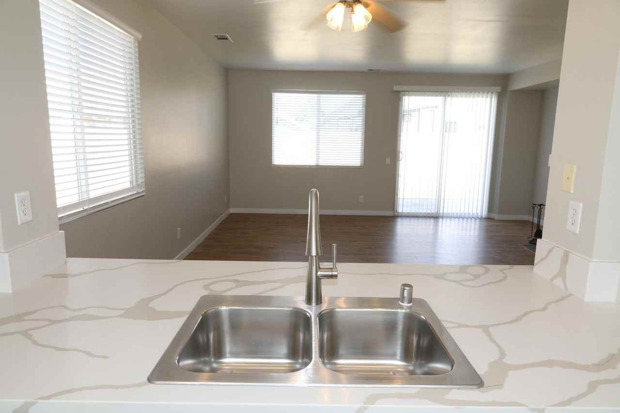 1559 W Avenue H4 - Photo 3 of 16