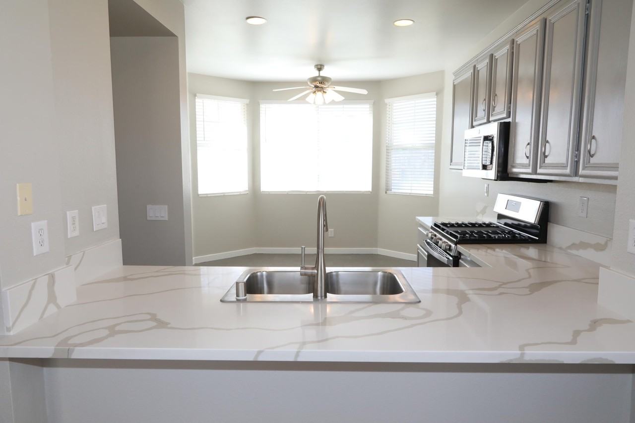 1559 W Avenue H4 - Photo 7 of 16