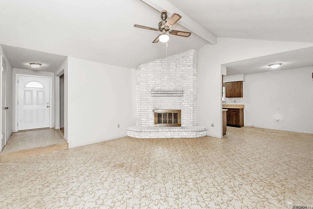 2417 Tattersall Dr - Photo 3 of 20