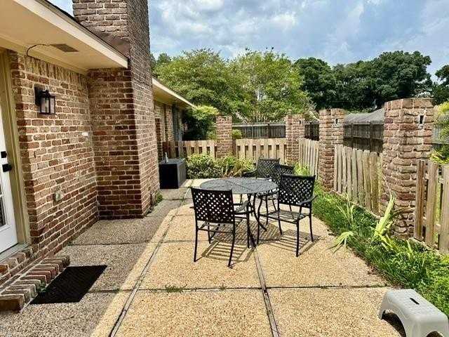 503 Highland Woods Dr W - Photo 4 of 15