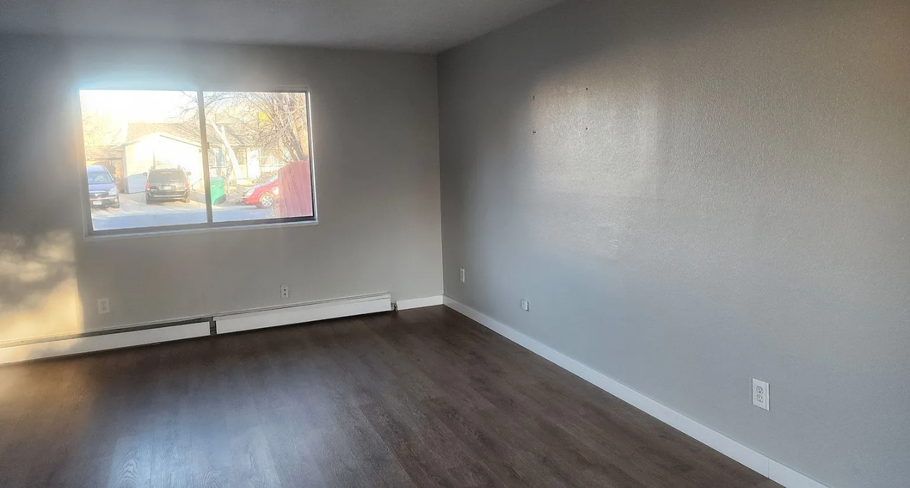 523 1/2 Gardner Way #1 - Photo 2 of 8