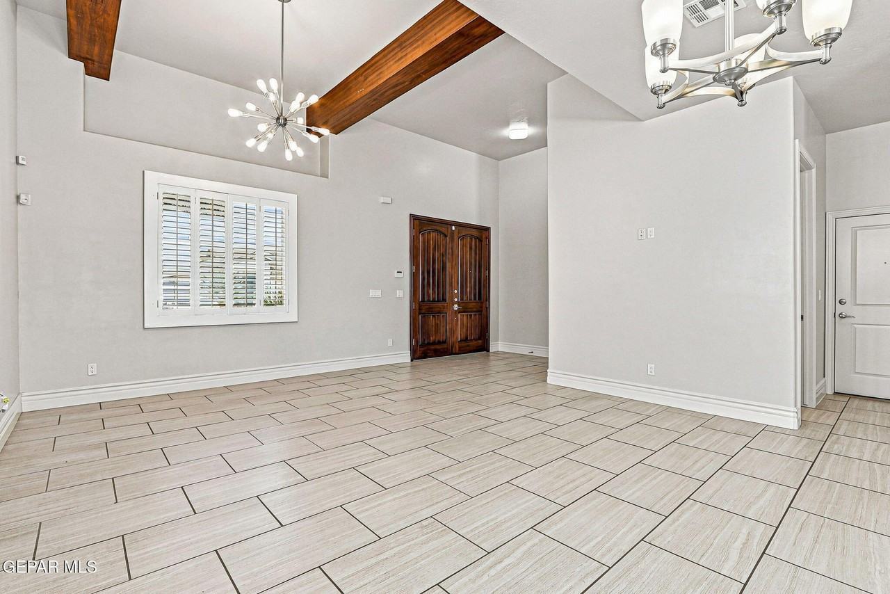 3203 Red Orchard Dr - Photo 6 of 32