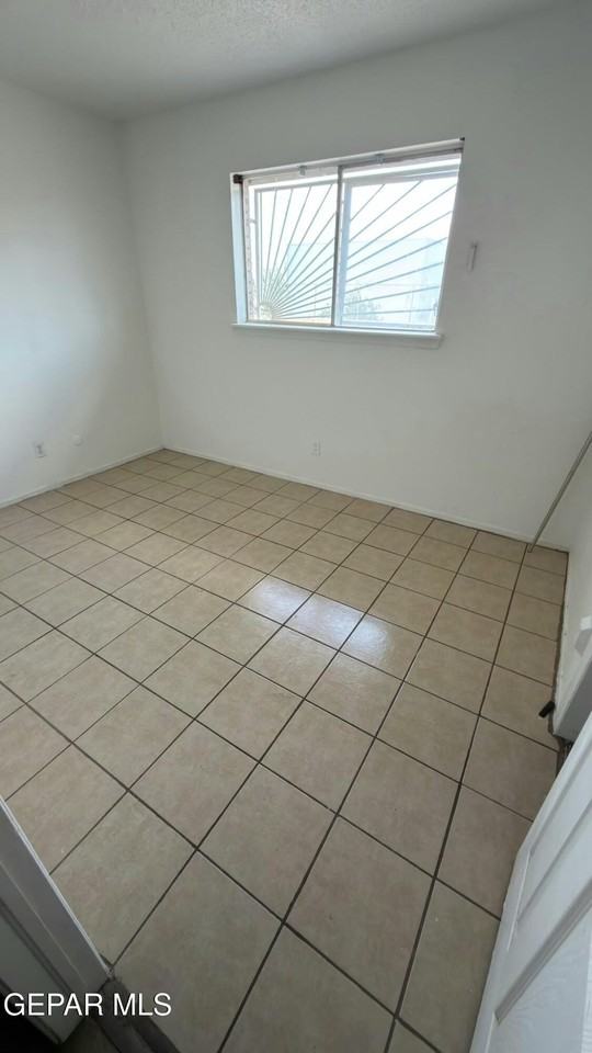 4825 Rolling Stone Ave - Photo 6 of 16