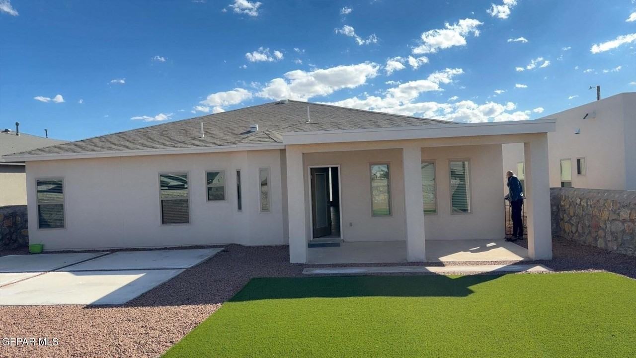 14509 Johnny Mata Dr - Photo 5 of 32