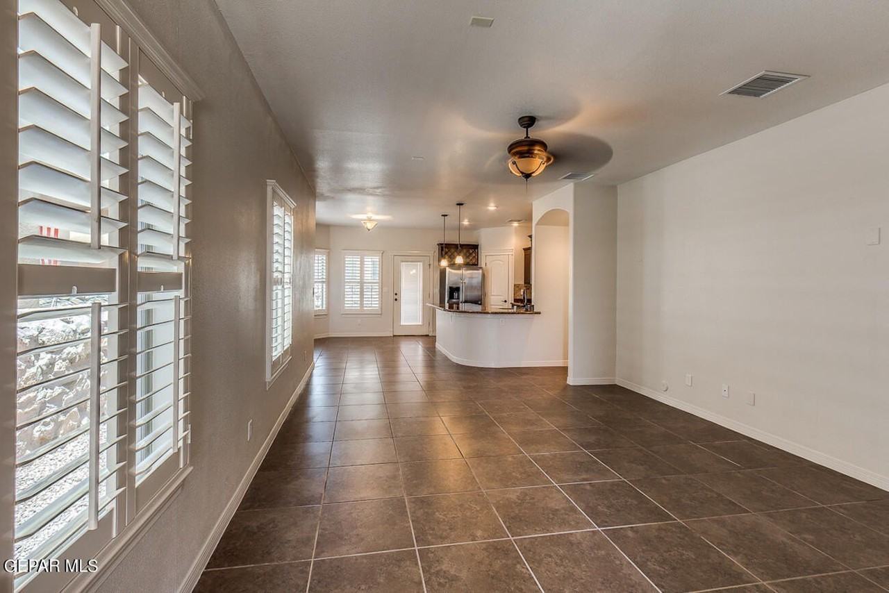11673 Sugar Bay Way - Photo 5 of 26