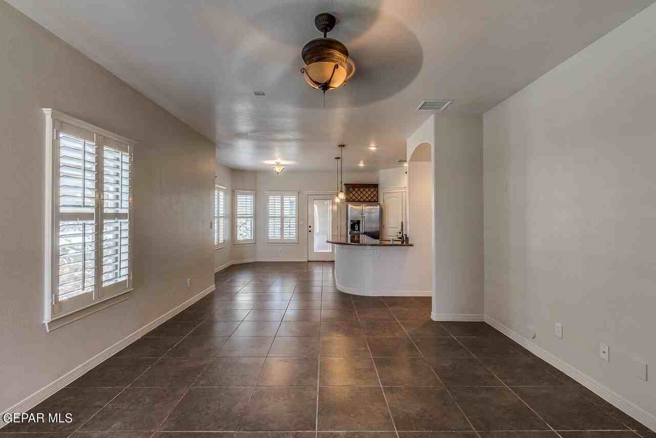11673 Sugar Bay Way - Photo 6 of 26