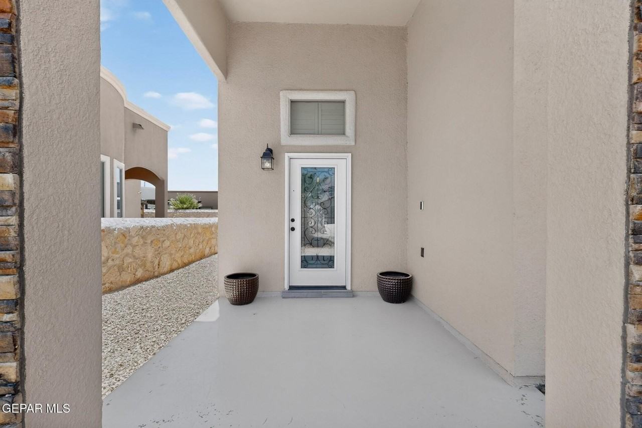 14836 Ted Banks Ave - Photo 3 of 40