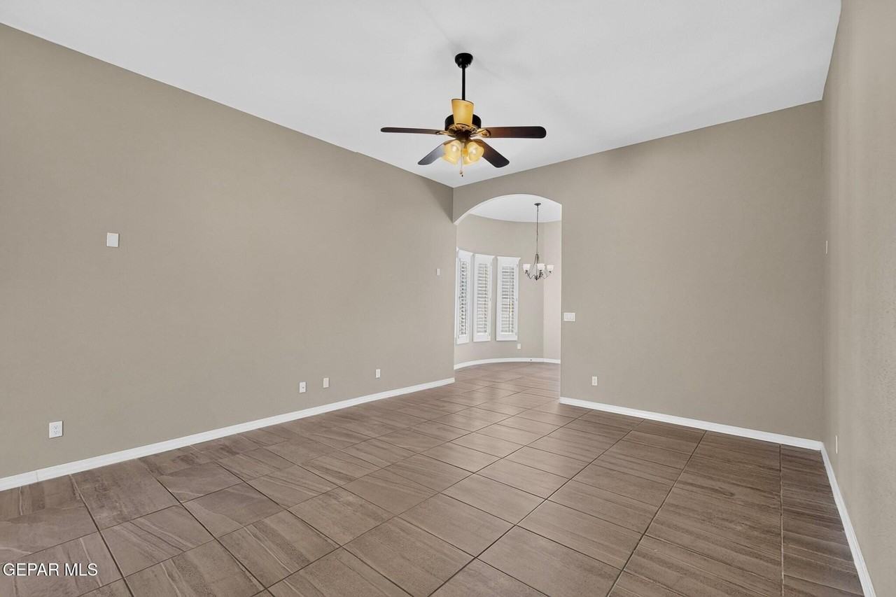 14836 Ted Banks Ave - Photo 6 of 40