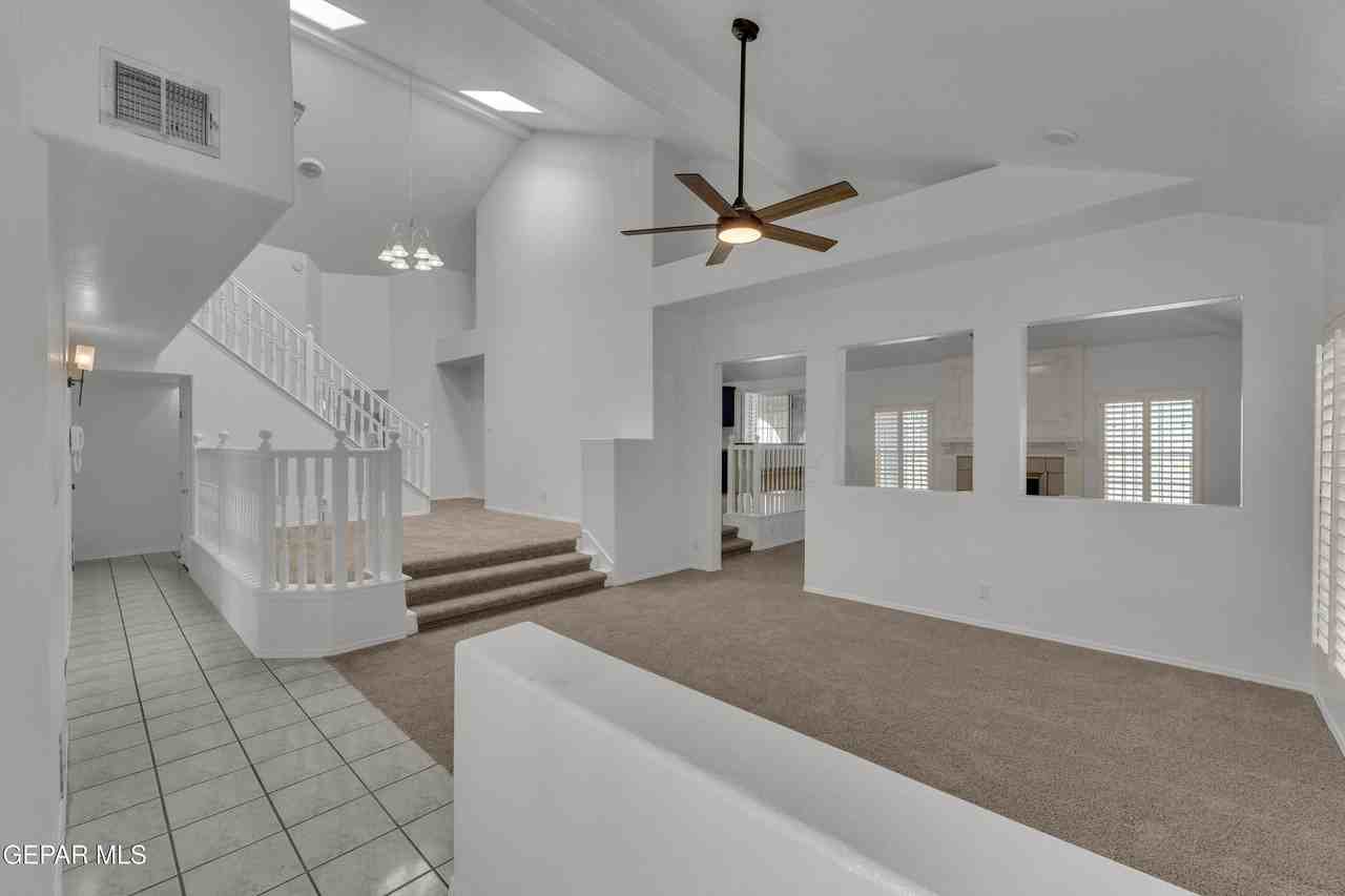 1325 Whirl Away Dr - Photo 3 of 32