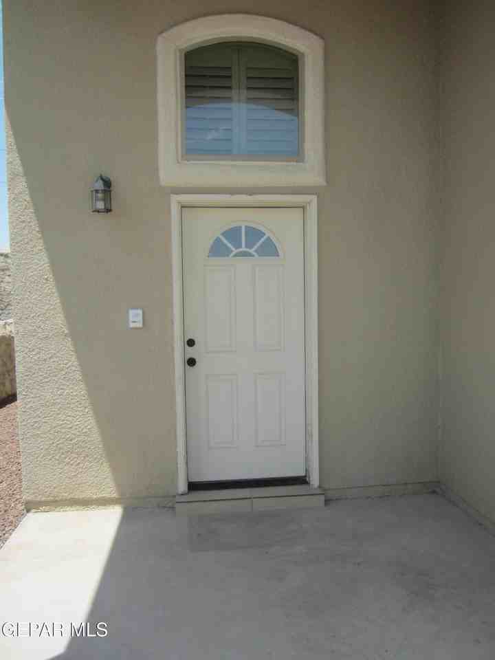 477 Prime Desert Dr - Photo 4 of 48