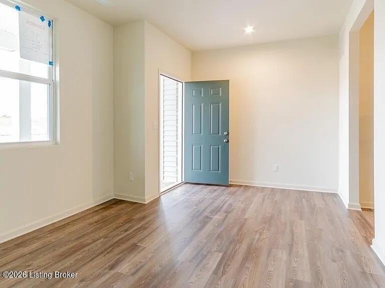 4003 White Pine Ln - Photo 2 of 18