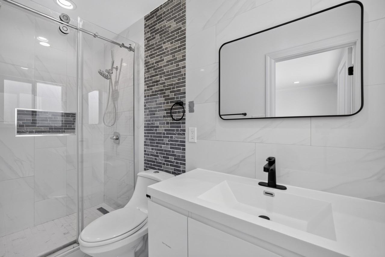 549 N 21st St #1 - Photo 6 of 10